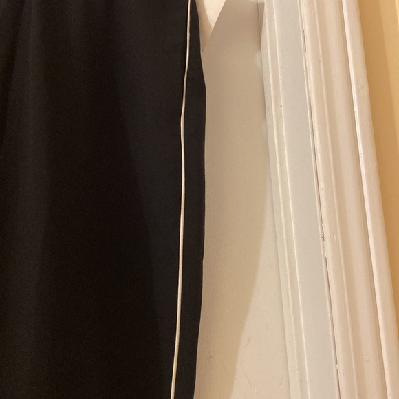 Brand new never worn black jogger with white stripe down the side - Picture 4 of 6